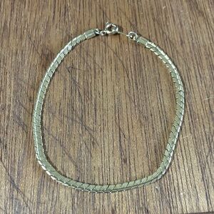 Vintage Avon‎ Gold Woven Chain Minimalist Classic Dainty Bracelet